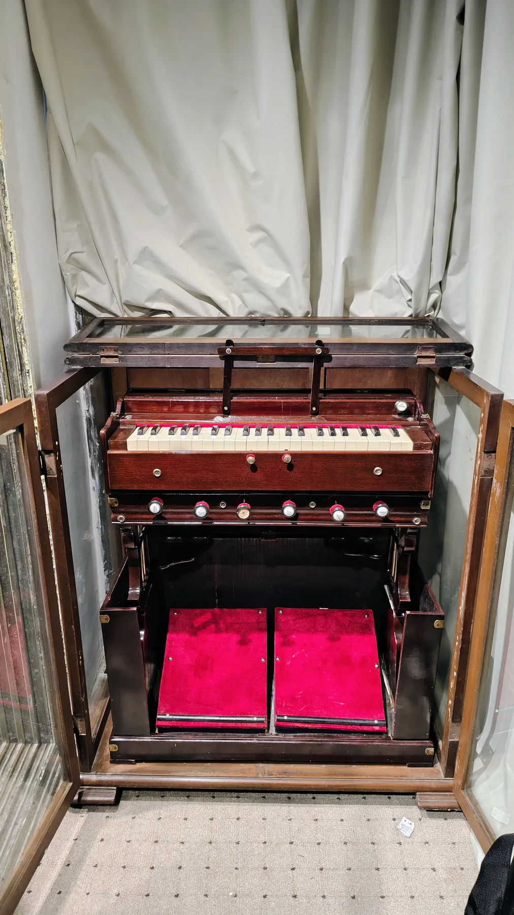 Harmoniums at the Chembur Centre
